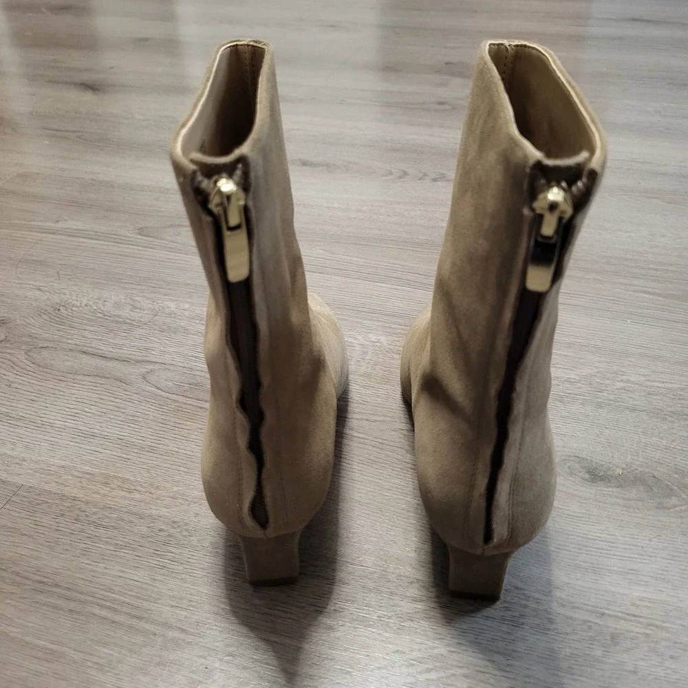 Ann Taylor Womens Tan Suede Square Toe Low Block Heel Ankle‎ Boots Size 5 Mod